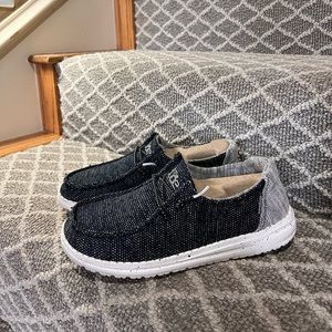 Hey Dudes - Size 7